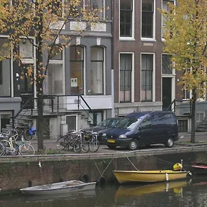 Bed & Breakfast Singel 100